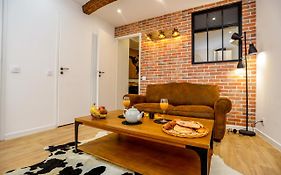 SLEEP IN GRASSE - Hyper Centre - Parking - WIFI